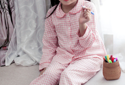 Set Pyjamas kẻ hồng