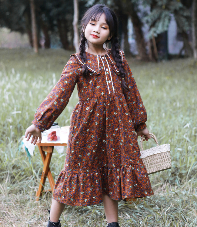 Váy hoa nâu cam lá cổ bèo