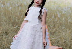 Váy công chúa Vintage ren tầng trắng