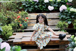 Váy hoa vàng tay chuông