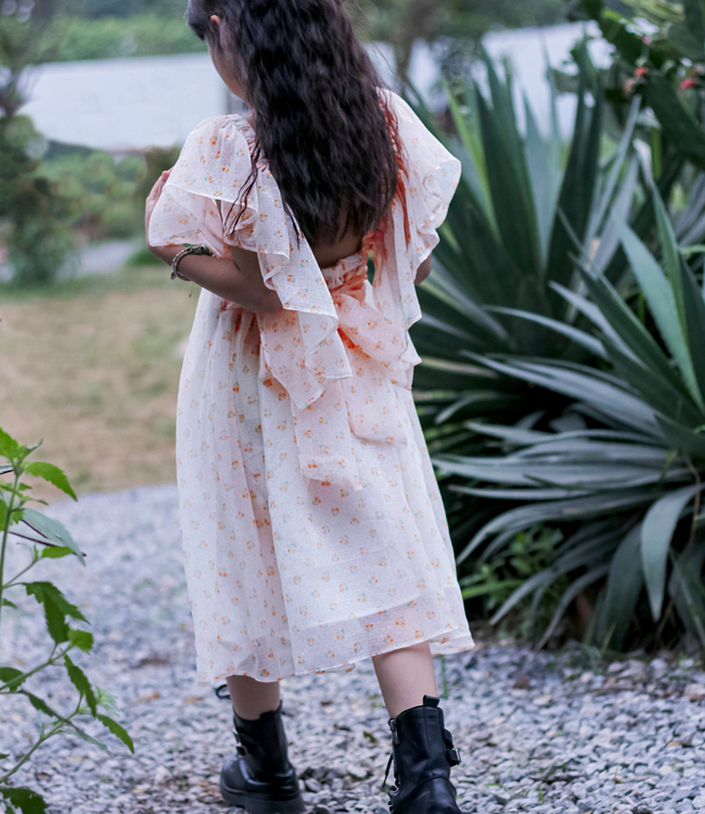 Váy tơ hoa cam bèo rủ