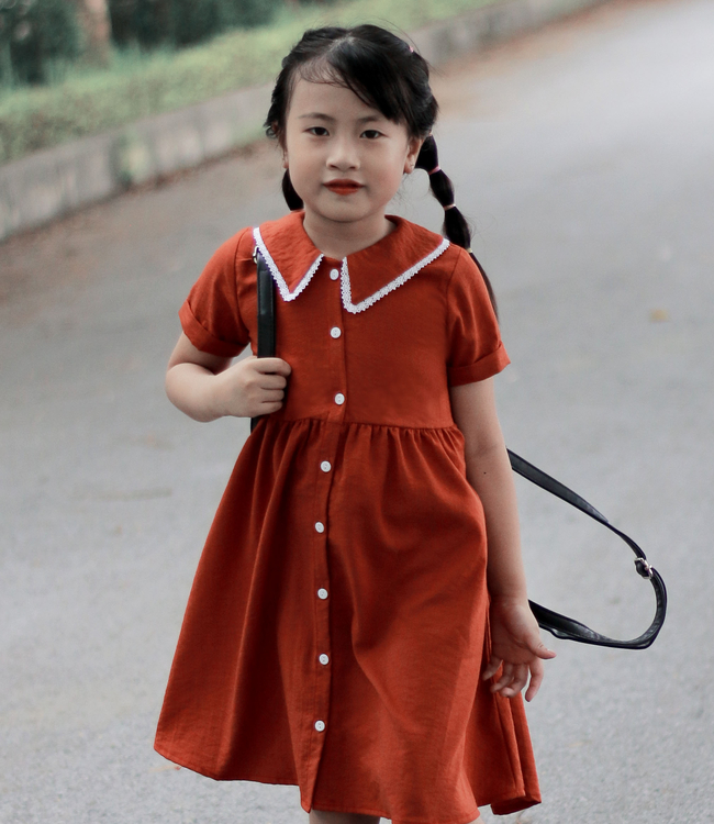 Váy cam viền cổ ren - chất liệu đũi xước Nhật