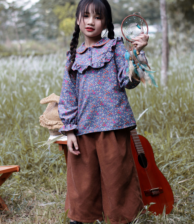 Áo sơ mi viền cổ hoa xanh