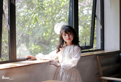 Váy ren tay nơ tiểu thư màu be