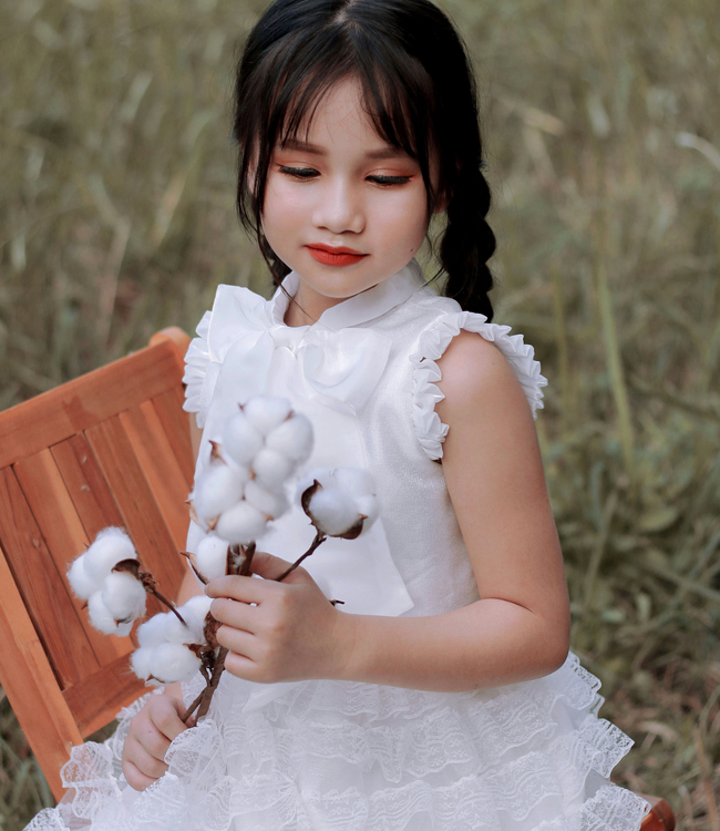 Váy công chúa Vintage ren tầng trắng