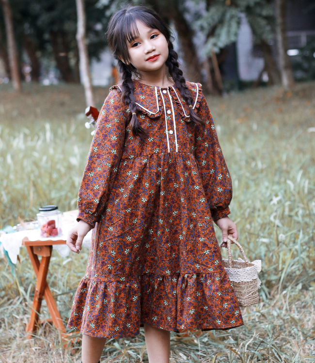 Váy hoa nâu cam lá cổ bèo