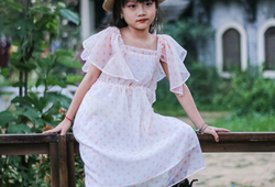 Váy tơ hoa cam bèo rủ