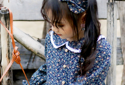Váy hoa nhí tím than phối cổ ren