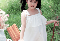 Váy trắng dây vai nơ bèo ngực