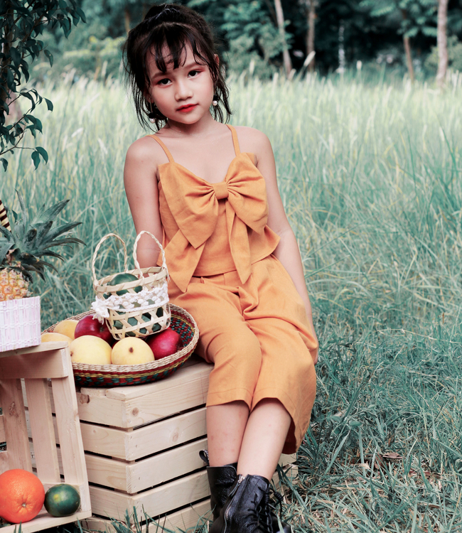 Set áo nơ ngực + quần màu vàng
