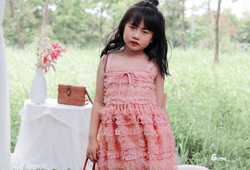 Váy ren tầng hồng