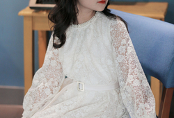 Váy ren tay nơ tiểu thư màu be