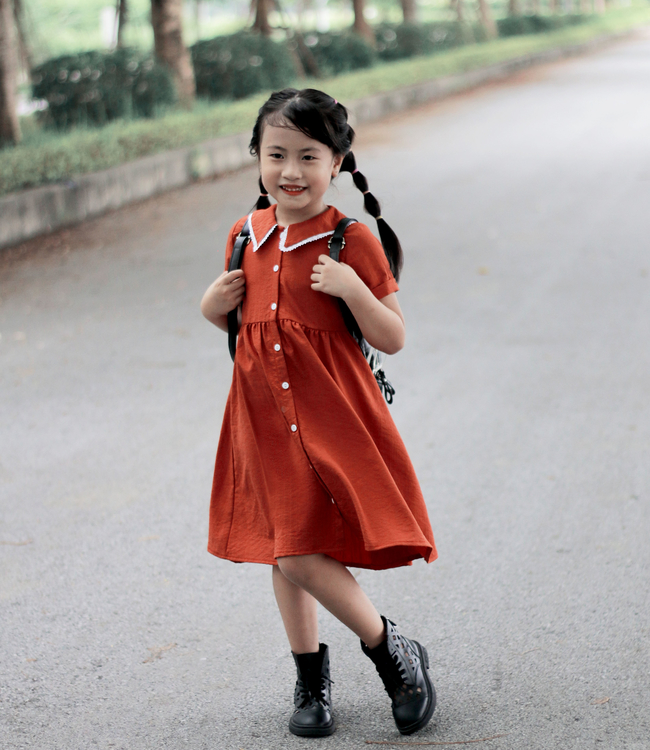 Váy cam viền cổ ren - chất liệu đũi xước Nhật