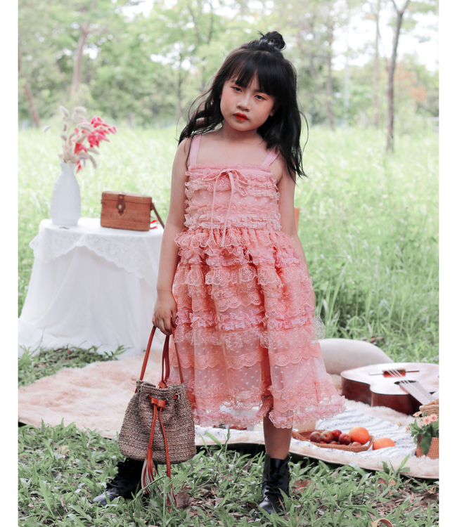 Váy ren tầng hồng