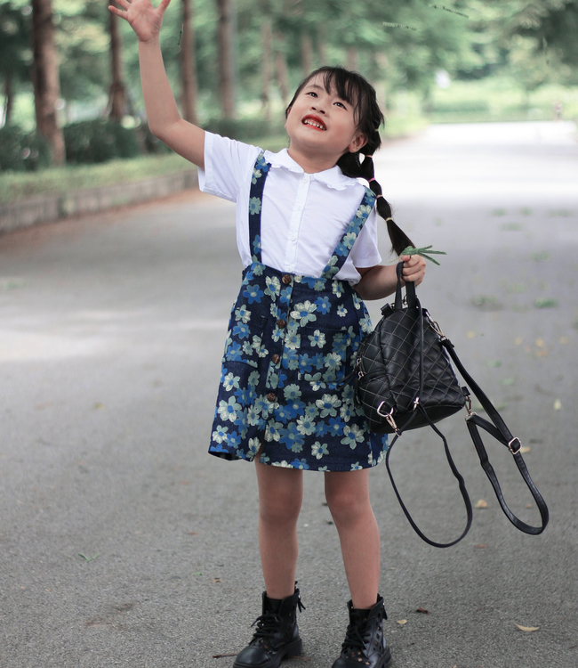 Set áo trắng + chân váy Jeans hoa