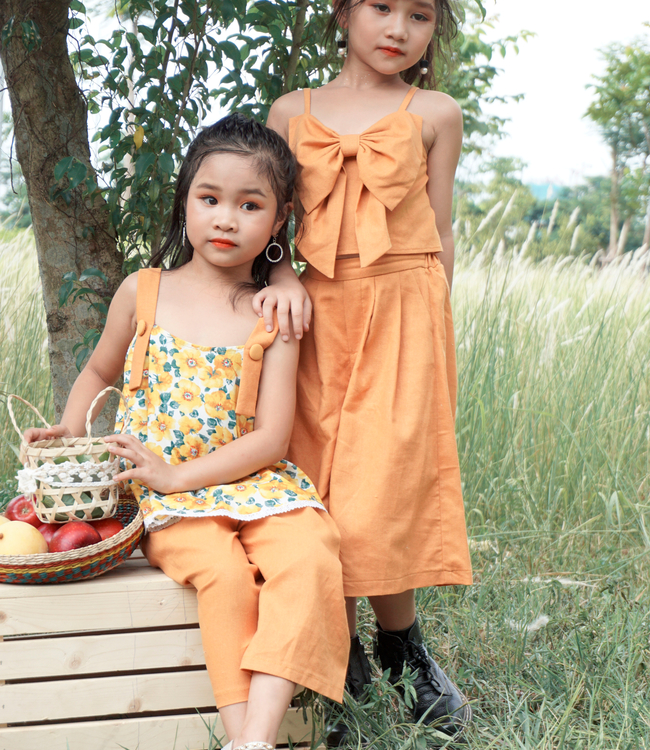 Set áo nơ ngực + quần màu vàng