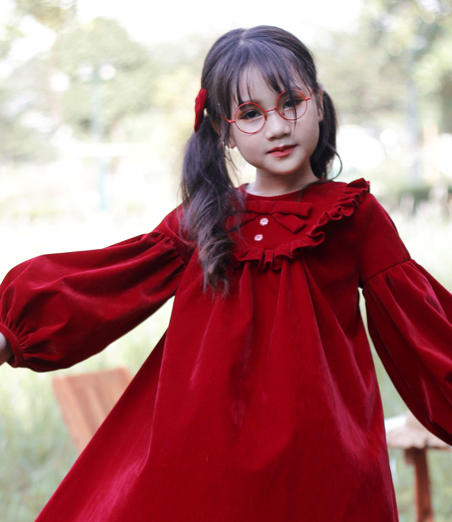 Váy nhung đỏ bèo ngực kèm nơ