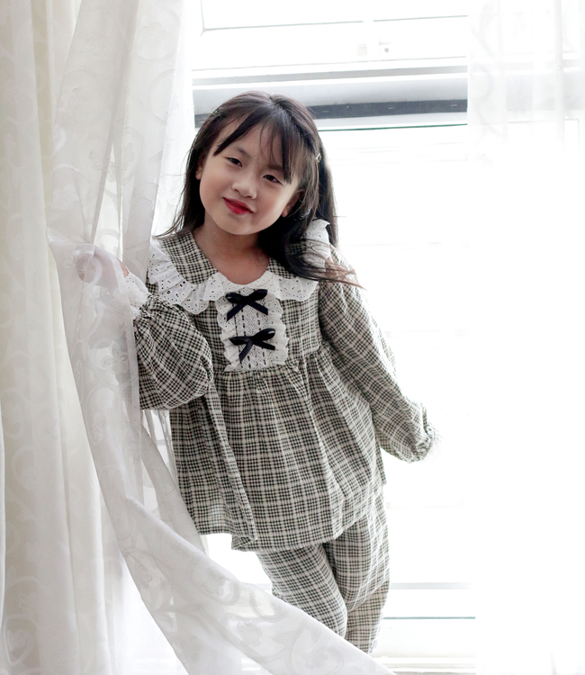 Set Pyjamas kẻ phối ren