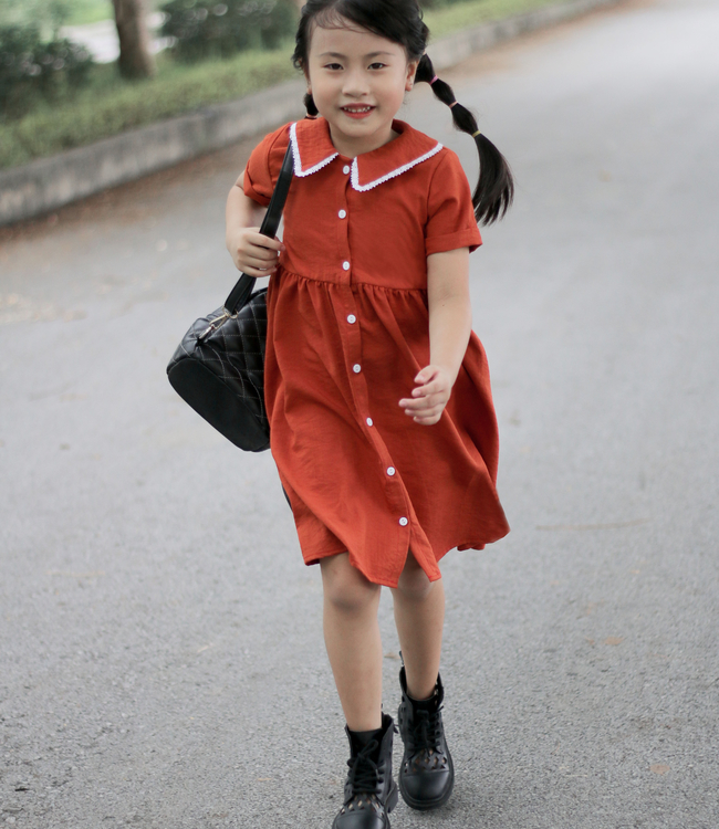 Váy cam viền cổ ren - chất liệu đũi xước Nhật